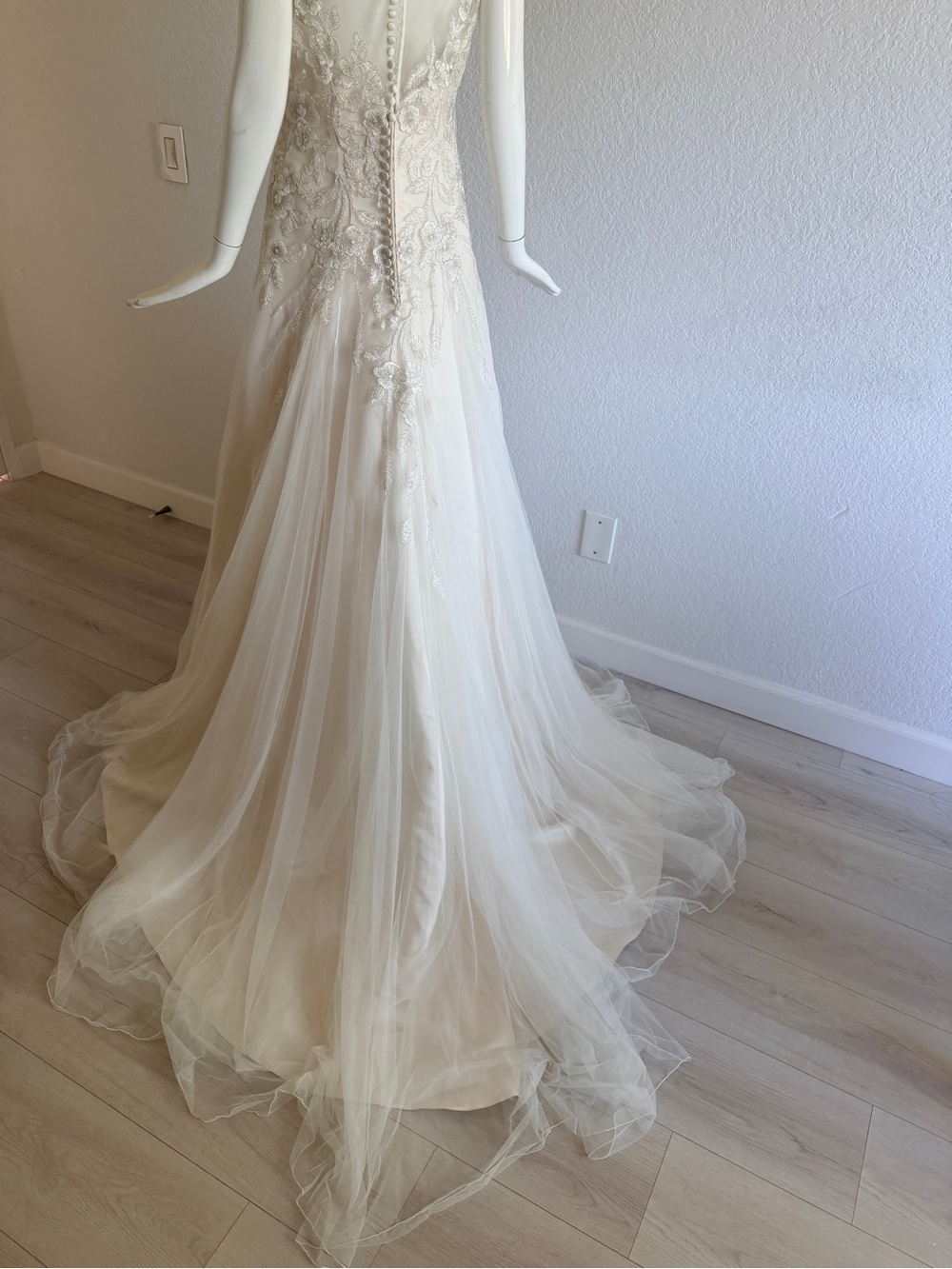 Ivory Lace & Tulle A-Line Bridal Gown - Picture 5 of 10